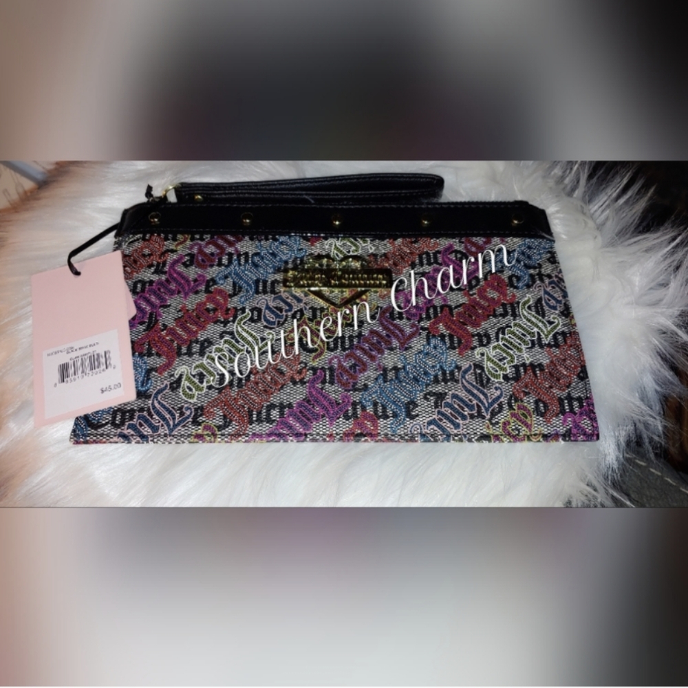 🆕️ 💋Juicy Couture Glam Wristlet.